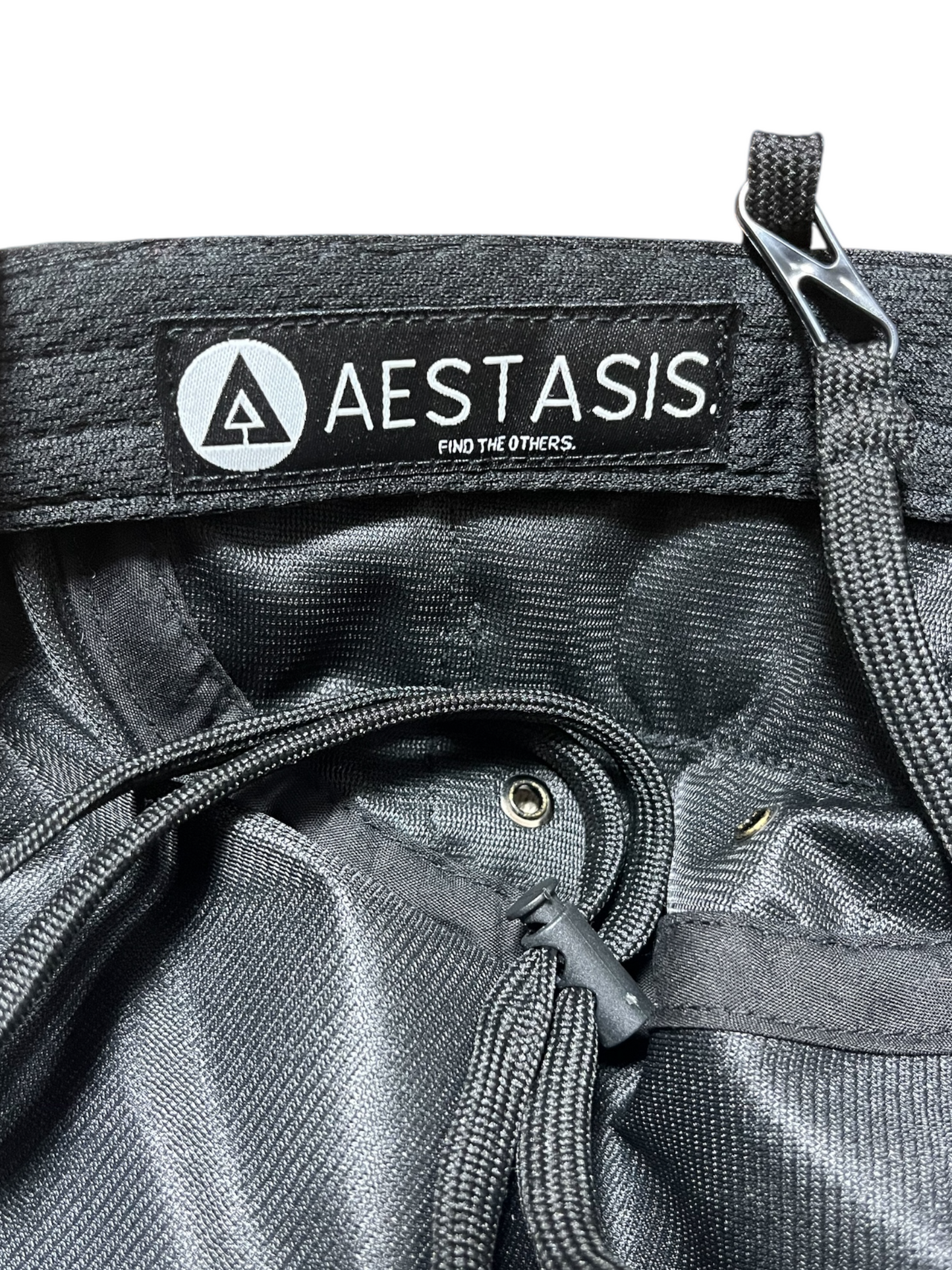 Aestasis 4 Panel Cap